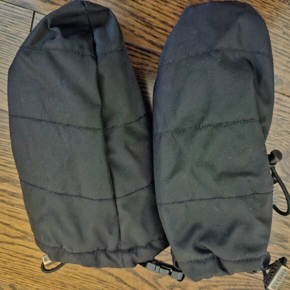 Stonz Winter Bundle: Stonz Baby Mitts Black and Stonz Puffer Booties Black - Picture 6 of 8